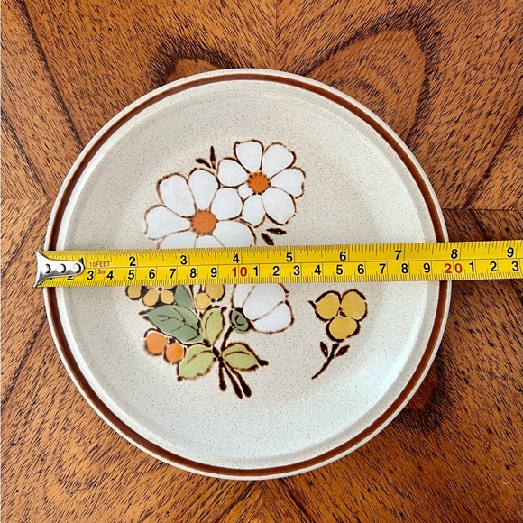 Floral Expressions Summertime Salad Plate, Hearthside Stoneware, Retro Floral - Picture 2 of 6